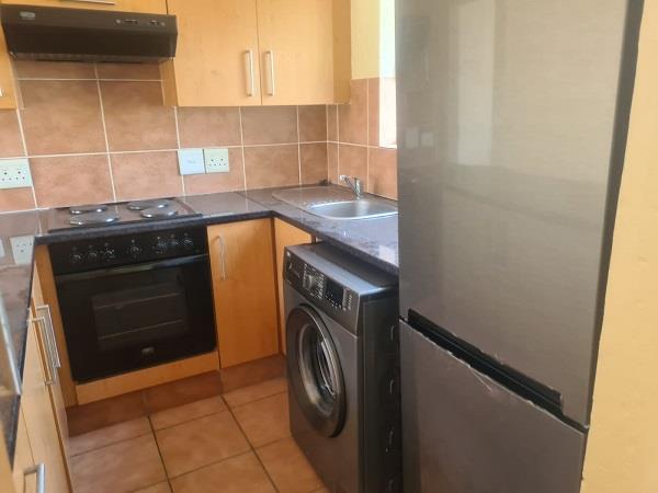 To Let 1 Bedroom Property for Rent in Lonehill Gauteng