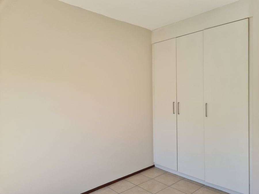 To Let 1 Bedroom Property for Rent in Lonehill Gauteng