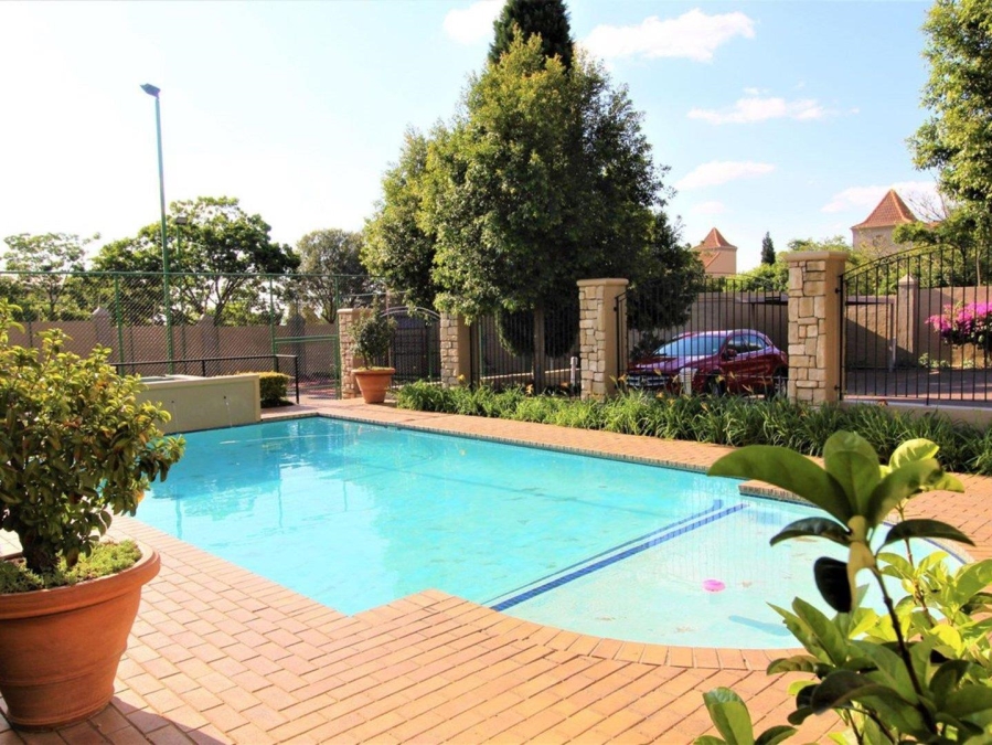 To Let 1 Bedroom Property for Rent in Lonehill Gauteng