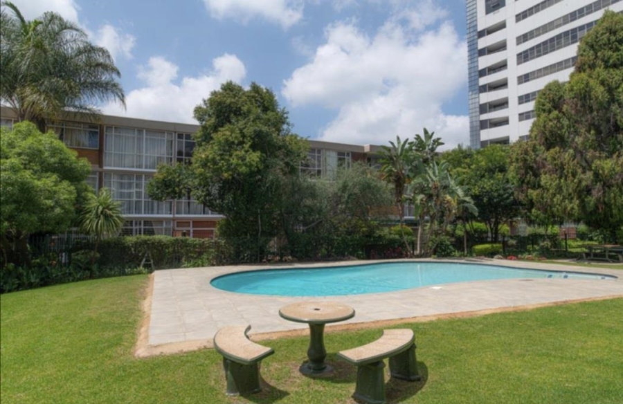 2 Bedroom Property for Sale in Sandown Gauteng