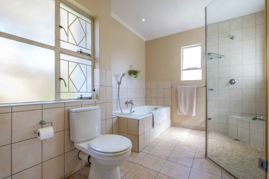 3 Bedroom Property for Sale in Farrarmere Gauteng