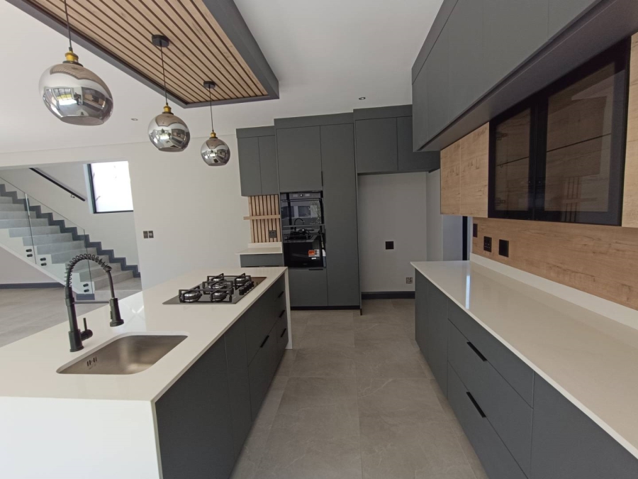4 Bedroom Property for Sale in Fountainbrook Estate Gauteng