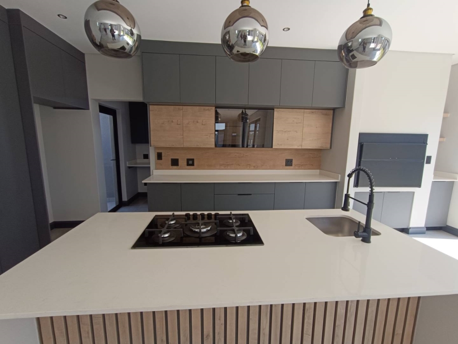 4 Bedroom Property for Sale in Fountainbrook Estate Gauteng