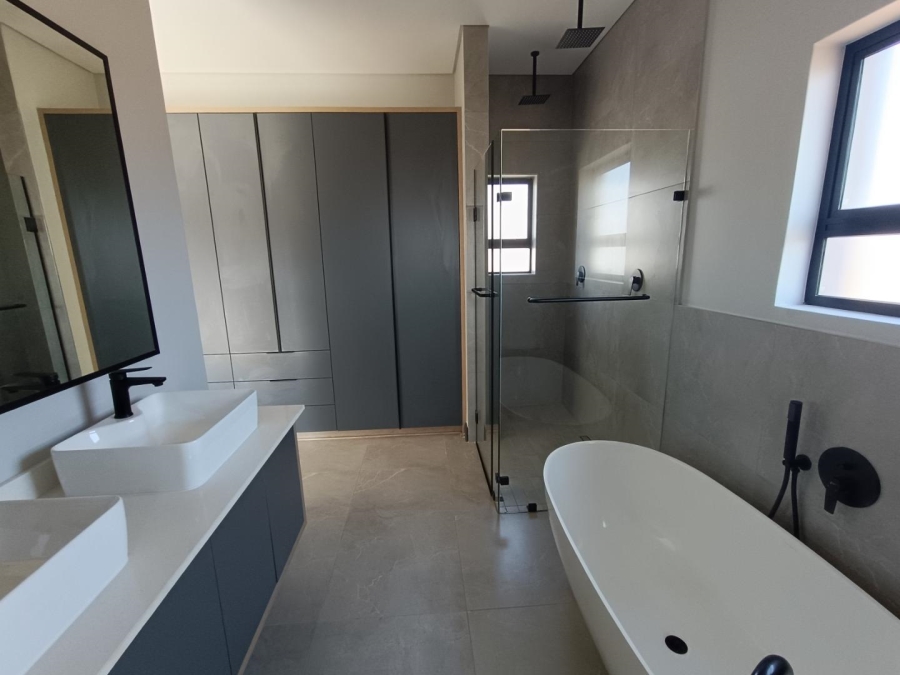 4 Bedroom Property for Sale in Fountainbrook Estate Gauteng