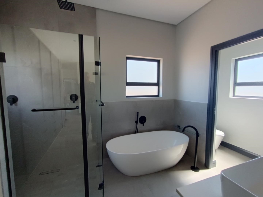 4 Bedroom Property for Sale in Fountainbrook Estate Gauteng