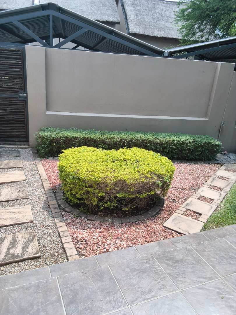 2 Bedroom Property for Sale in Douglasdale Gauteng