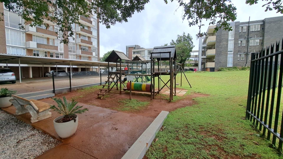 To Let 2 Bedroom Property for Rent in Honeyhills Gauteng