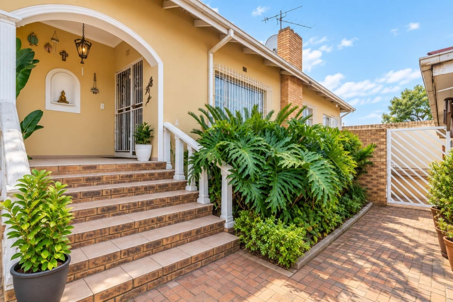 5 Bedroom Property for Sale in Florida Gauteng