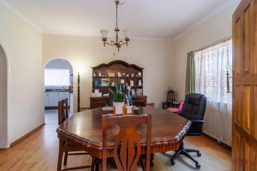 5 Bedroom Property for Sale in Florida Gauteng