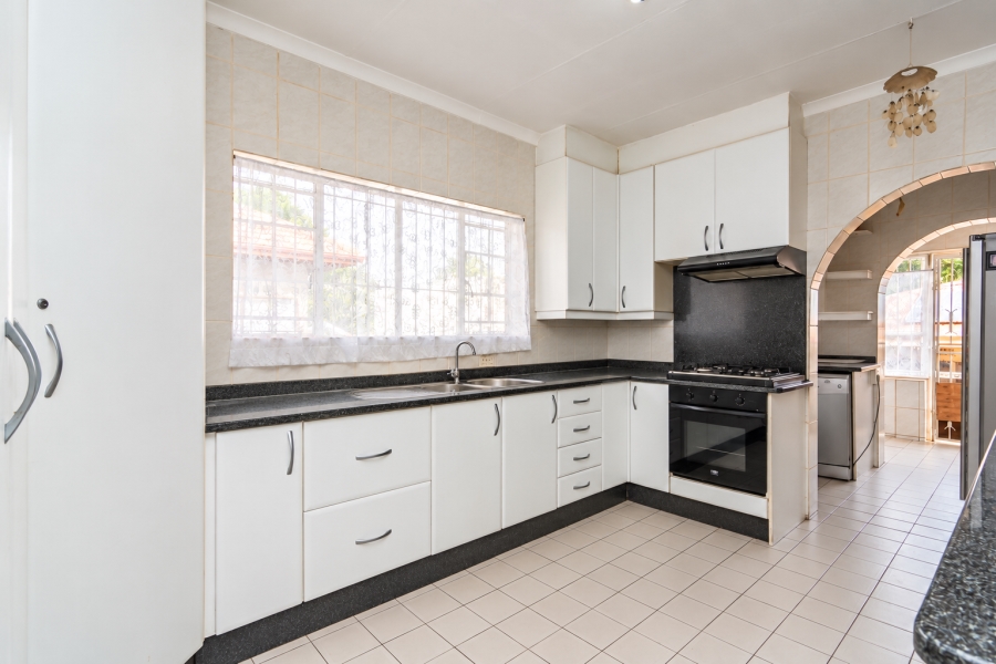 5 Bedroom Property for Sale in Florida Gauteng