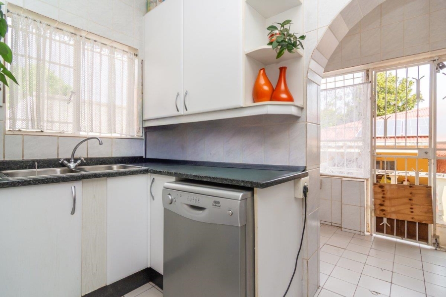 5 Bedroom Property for Sale in Florida Gauteng