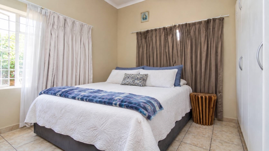 5 Bedroom Property for Sale in Florida Gauteng