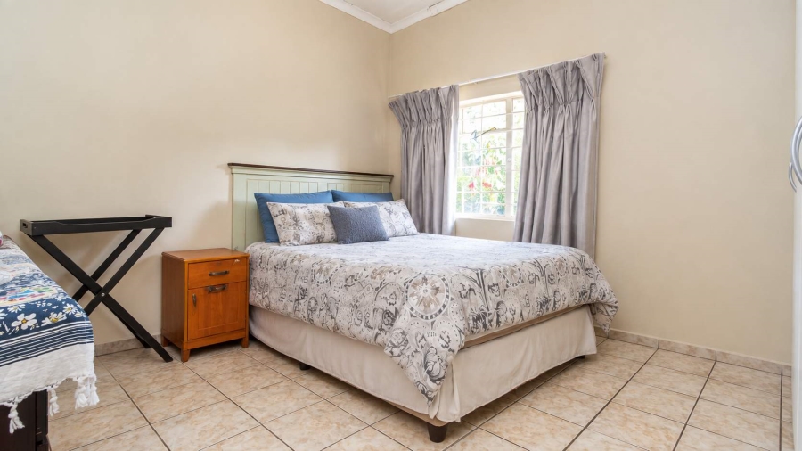 5 Bedroom Property for Sale in Florida Gauteng