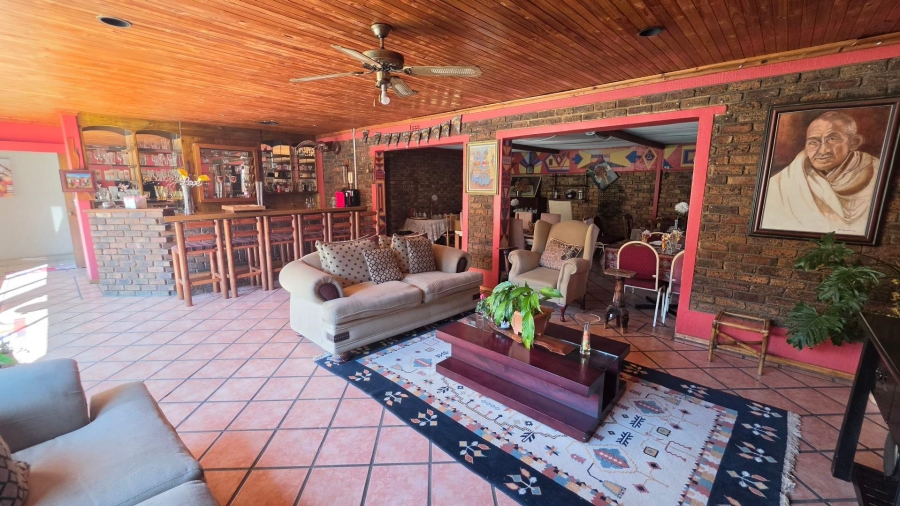 9 Bedroom Property for Sale in Lakefield Gauteng