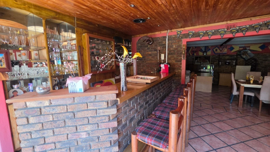 9 Bedroom Property for Sale in Lakefield Gauteng