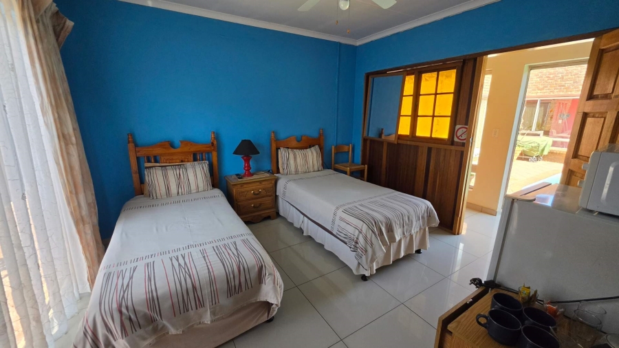 9 Bedroom Property for Sale in Lakefield Gauteng