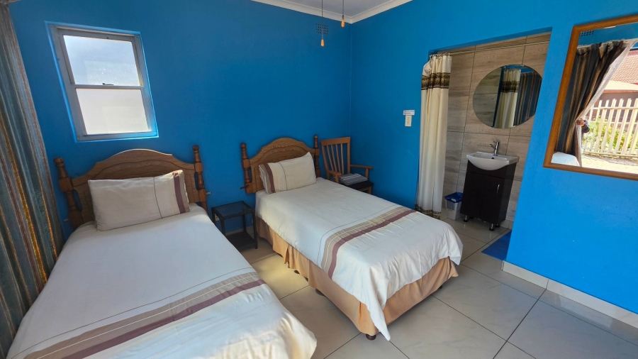 9 Bedroom Property for Sale in Lakefield Gauteng