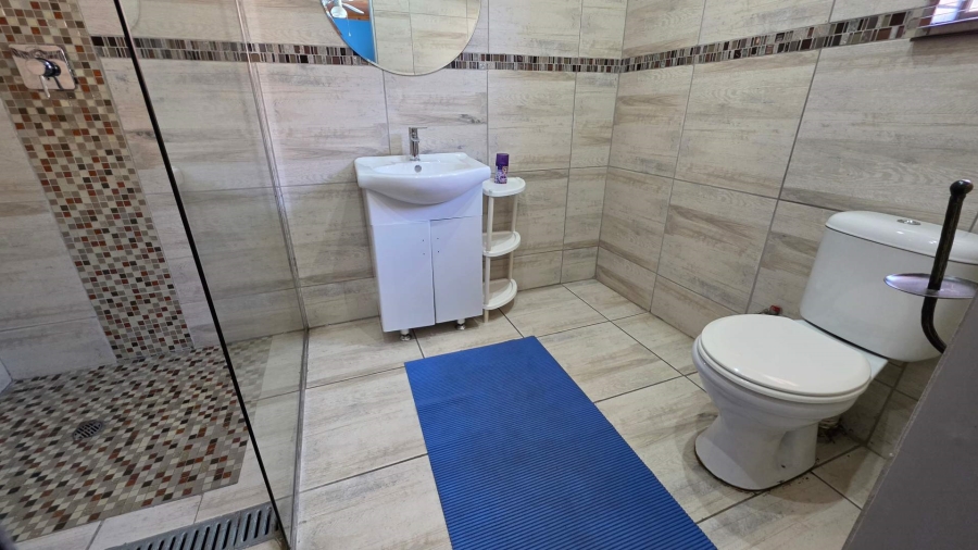9 Bedroom Property for Sale in Lakefield Gauteng