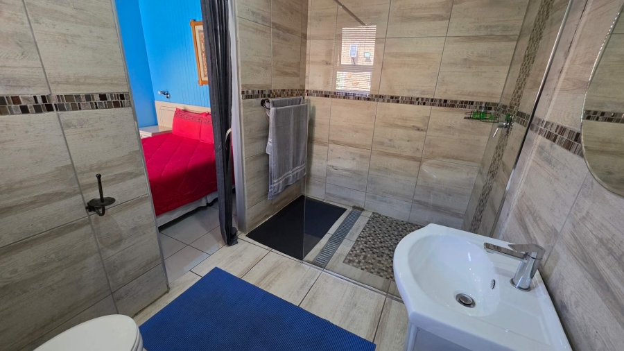 9 Bedroom Property for Sale in Lakefield Gauteng