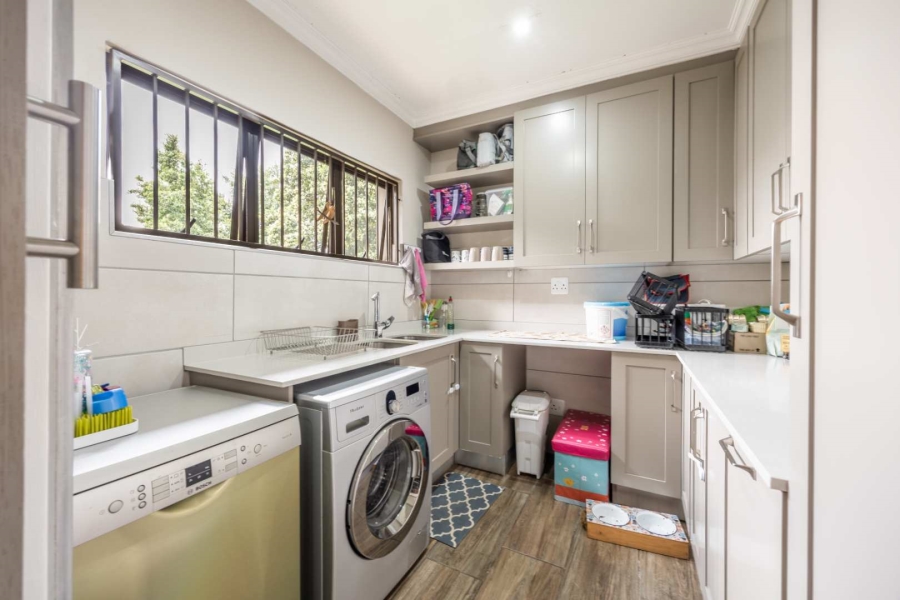 4 Bedroom Property for Sale in Waterkloof Gauteng