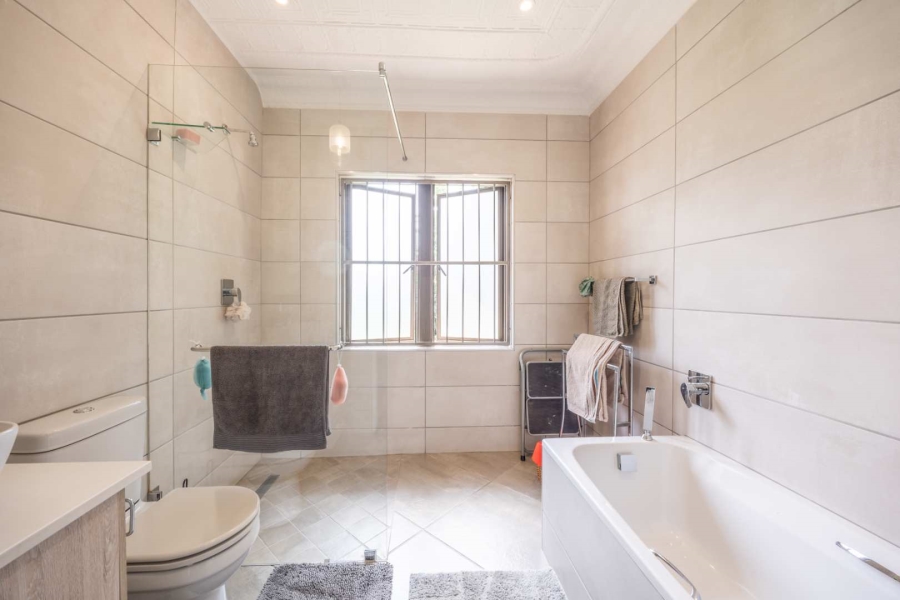 4 Bedroom Property for Sale in Waterkloof Gauteng