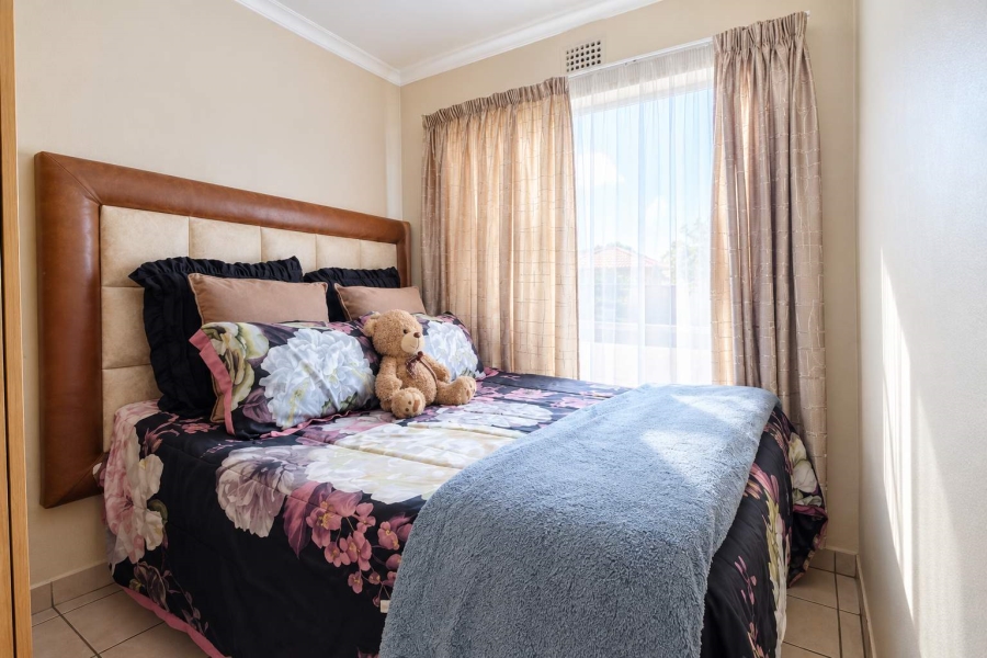 3 Bedroom Property for Sale in Clayville Gauteng