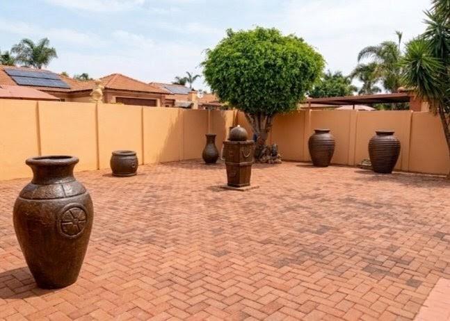 3 Bedroom Property for Sale in Heatherview Gauteng