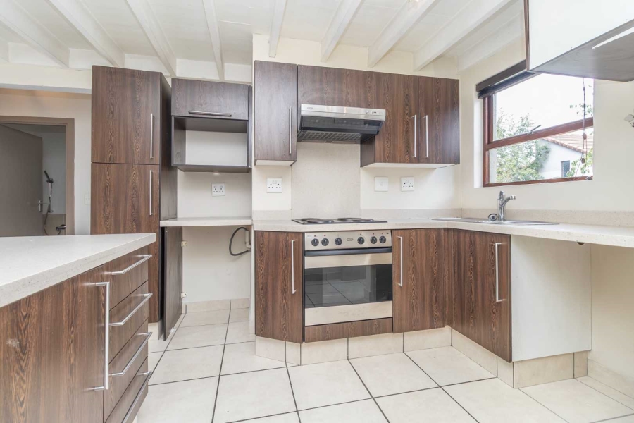 2 Bedroom Property for Sale in Lonehill Gauteng