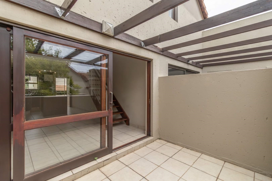 2 Bedroom Property for Sale in Lonehill Gauteng