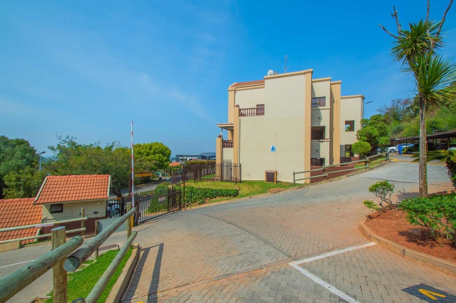 1 Bedroom Property for Sale in Constantia Kloof Gauteng