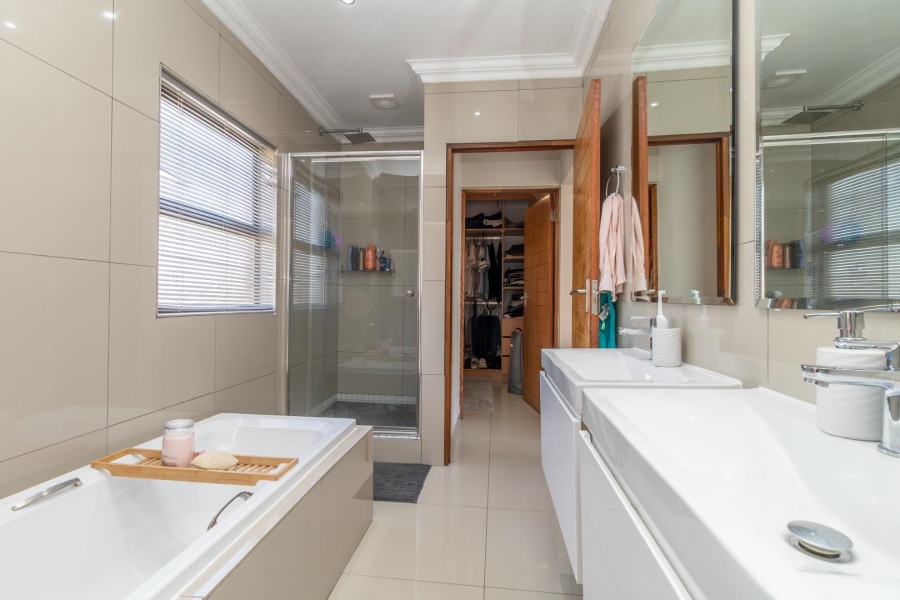 To Let 4 Bedroom Property for Rent in Krugersdorp Gauteng