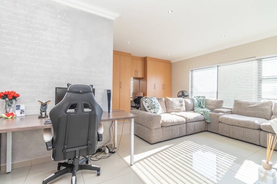 To Let 4 Bedroom Property for Rent in Krugersdorp Gauteng