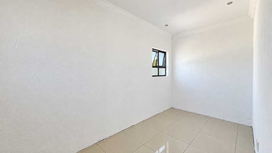 To Let 4 Bedroom Property for Rent in Midlands Estate Gauteng