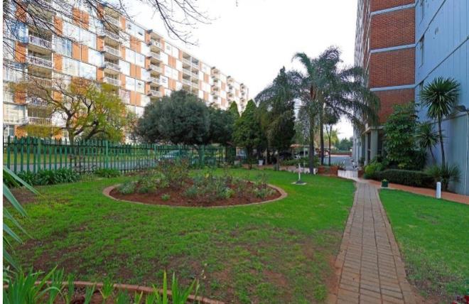 1 Bedroom Property for Sale in Bedford Gardens Gauteng