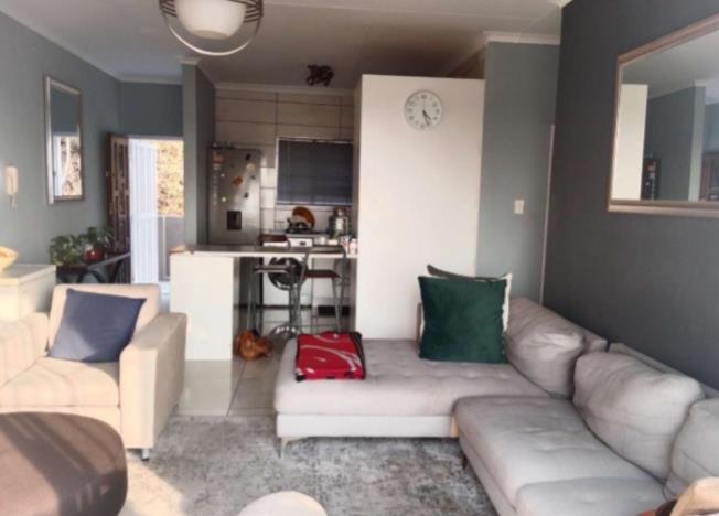To Let 3 Bedroom Property for Rent in Sunnyrock Gauteng