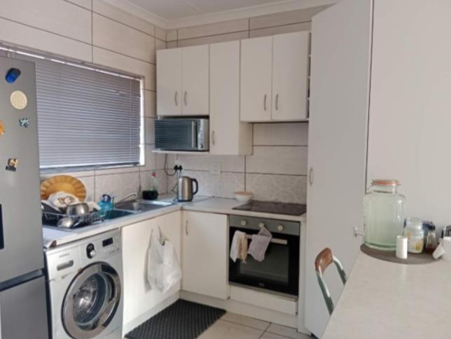 To Let 3 Bedroom Property for Rent in Sunnyrock Gauteng