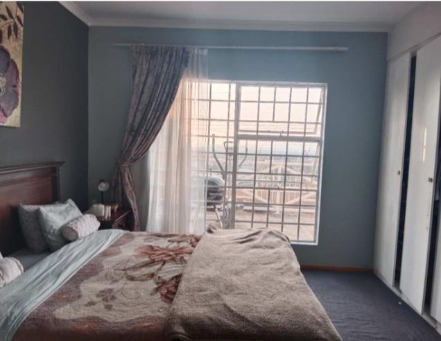 To Let 3 Bedroom Property for Rent in Sunnyrock Gauteng