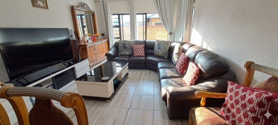 3 Bedroom Property for Sale in New Market Gauteng