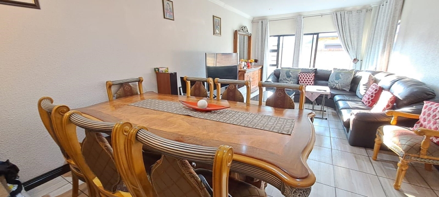 3 Bedroom Property for Sale in New Market Gauteng