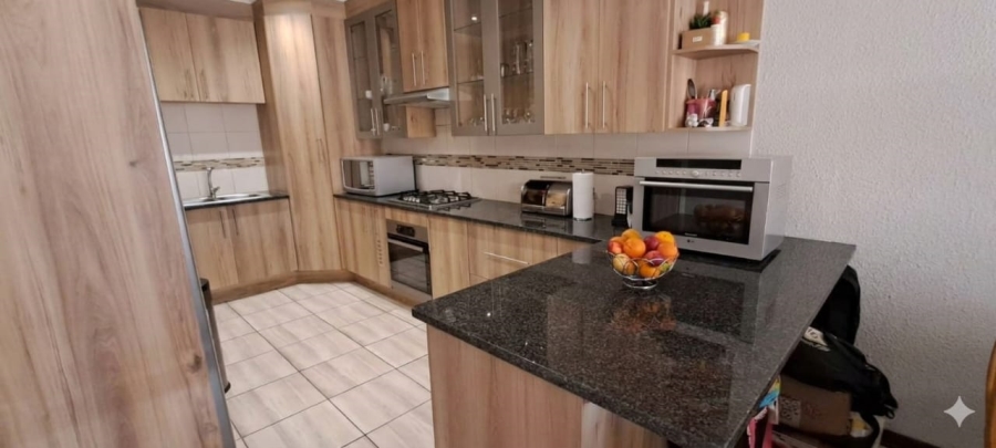 3 Bedroom Property for Sale in New Market Gauteng