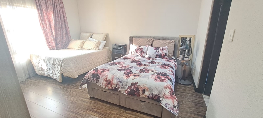 3 Bedroom Property for Sale in New Market Gauteng