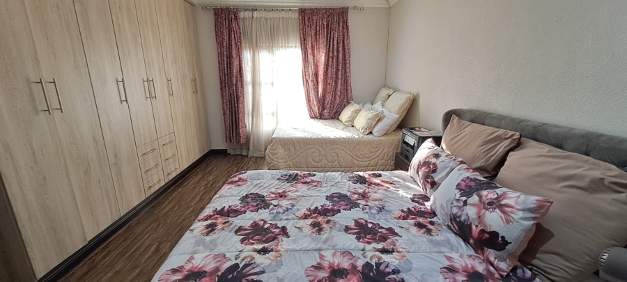 3 Bedroom Property for Sale in New Market Gauteng