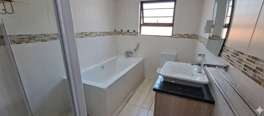 3 Bedroom Property for Sale in New Market Gauteng