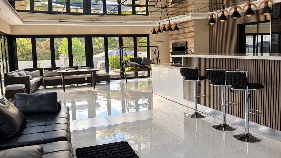 6 Bedroom Property for Sale in Cornwall Hill Gauteng