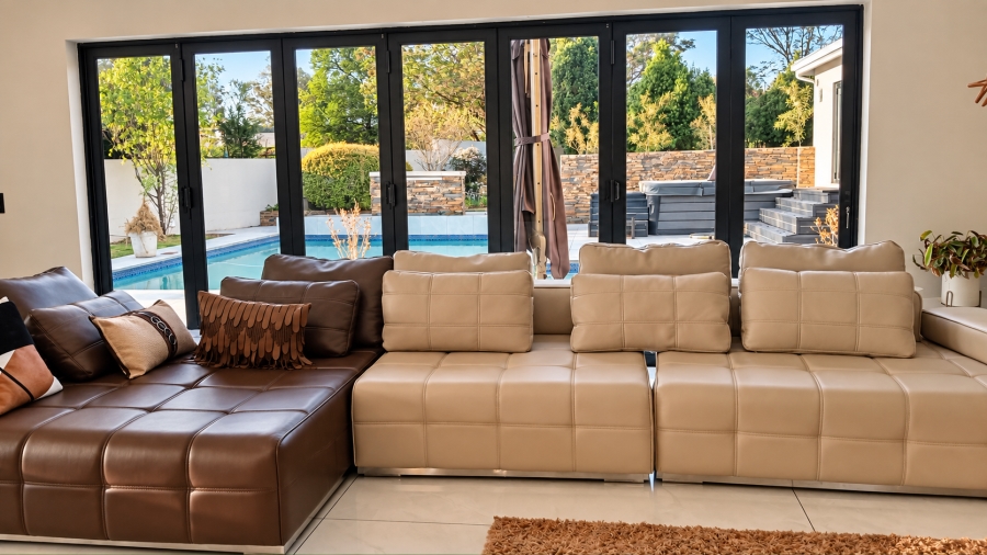 6 Bedroom Property for Sale in Cornwall Hill Gauteng