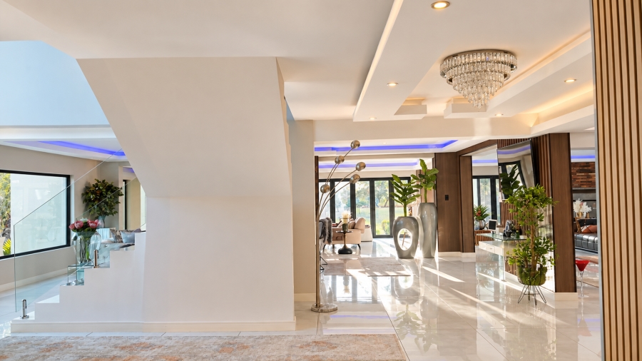 6 Bedroom Property for Sale in Cornwall Hill Gauteng
