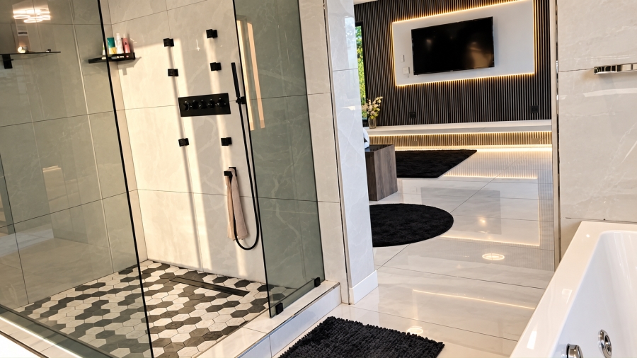 6 Bedroom Property for Sale in Cornwall Hill Gauteng