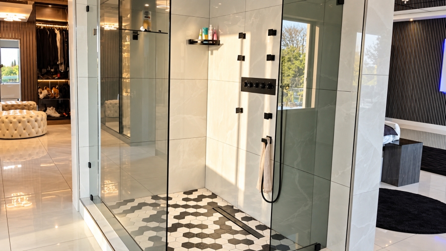 6 Bedroom Property for Sale in Cornwall Hill Gauteng