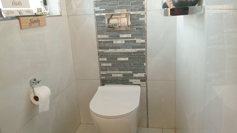 6 Bedroom Property for Sale in Cornwall Hill Gauteng