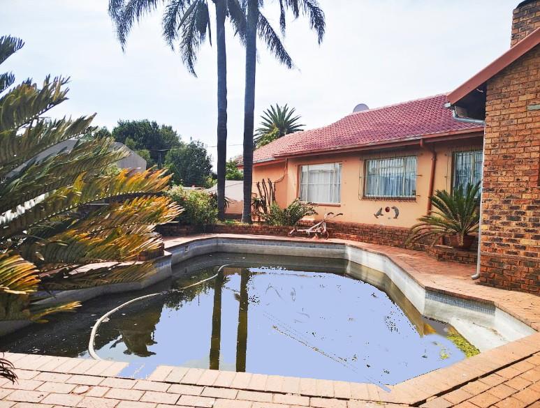 4 Bedroom Property for Sale in Norkem Park Gauteng